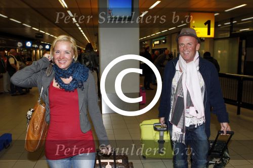 Schiphol 27 / 28 oktober 2011
Sonja Bakker en haar nieuwe vriend Jan arriveren op schiphol na vakantie naar ibiza.
Peter Smulders bv
