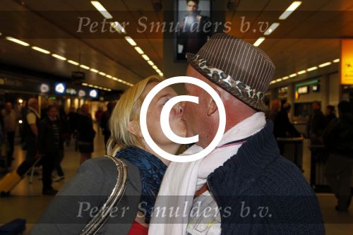 Schiphol 27 / 28 oktober 2011
Sonja Bakker en haar nieuwe vriend Jan arriveren op schiphol na vakantie naar ibiza.
Peter Smulders bv