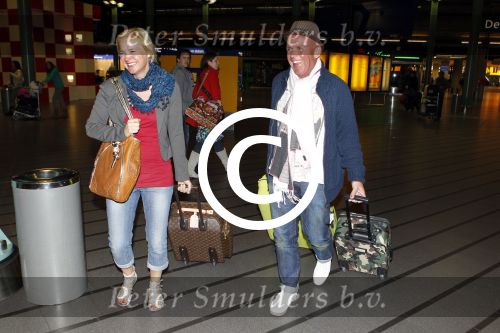 Schiphol 27 / 28 oktober 2011
Sonja Bakker en haar nieuwe vriend Jan arriveren op schiphol na vakantie naar ibiza.
Peter Smulders bv