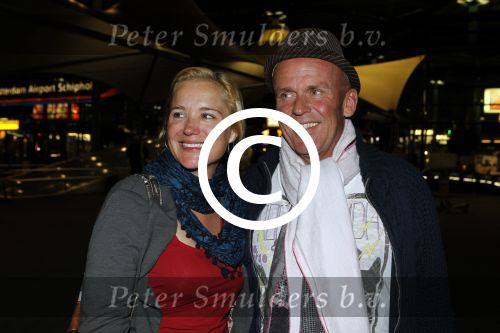 Schiphol 27 / 28 oktober 2011
Sonja Bakker en haar nieuwe vriend Jan arriveren op schiphol na vakantie naar ibiza.
Peter Smulders bv