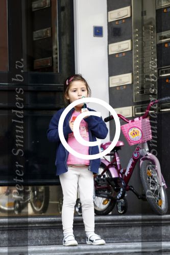 Amsterdam 22 juli 2011
Mohammed en Constanza Breukhoven halen hun kinderen Soraiya en Semmy op bij moeder Connie Breukhoven.
Peter Smulders bv