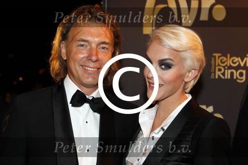 Amsterdam 21 oktober 2011
Uitreiking televizierring 2011 in carre. Stacey rookhuizen met Bart Brom
Peter Smulders bv