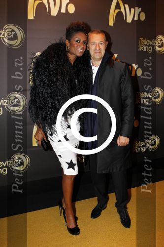 Amsterdam 21 oktober 2011
Uitreiking televizierring 2011 in carre. Sylvana Simons met Ronald kahn
Peter Smulders bv