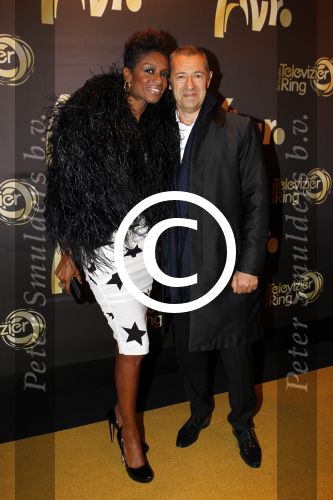 Amsterdam 21 oktober 2011
Uitreiking televizierring 2011 in carre. Sylvana Simons met Ronald kahn
Peter Smulders bv