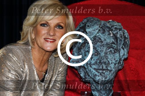 Amsterdam 24 oktober 2011
Presentatie borstbeeld Tineke Schouten in Carre.
Peter Smulders bv