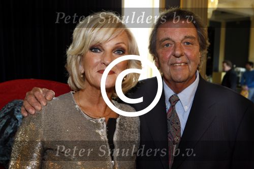Amsterdam 24 oktober 2011
Presentatie borstbeeld Tineke Schouten in Carre. Tineke met man
Peter Smulders bv