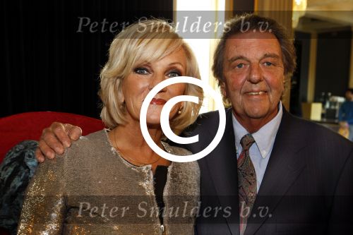 Amsterdam 24 oktober 2011
Presentatie borstbeeld Tineke Schouten in Carre. Tineke met man
Peter Smulders bv