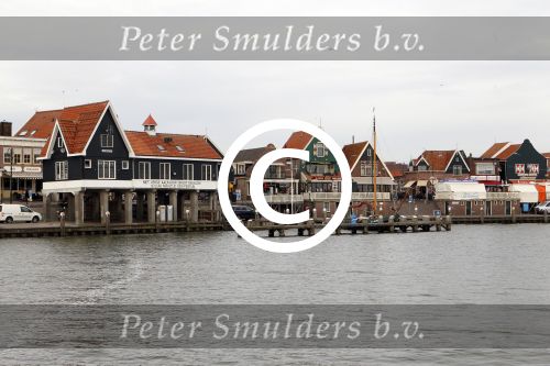 Volendam 27 oktober 2011
Jan Smit krijgt cd , gouden plaat en onderscheiding van de stad Volendam.
Peter Smulders bv
