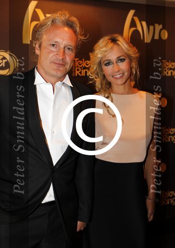 Amsterdam 21 oktober 2011
Uitreiking televizierring 2011 in carre. Wendy v Dijk en Erland Galjaard
Peter Smulders bv