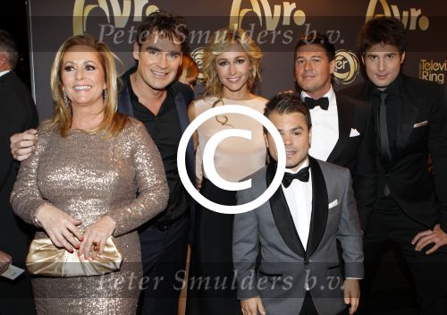 Amsterdam 21 oktober 2011
Uitreiking televizierring 2011 in carre. Wendy v Dijk Martijn Krabbe Angela Groothuizen Roel v Velsen Jeroen v d Boom en Nick Schilder
Peter Smulders bv