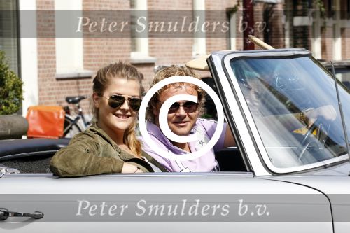 Amsterdam 20 augustus 2011
Wesly Bronkhorst met zijn vriendin Renee Gunning in Mercedes cabrio.
Peter Smulders bv