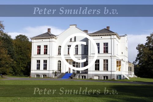 Zeist 19 oktober 2011
Presentatie cd van Wibi Soerjadi bij hem thuis. Guido Weijers reikt hem uit.
Peter Smulders bv