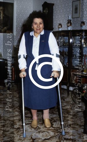Geldrop,. 20 December 1984
ZZN uit het het Sint Anna Ziekenhuis in Geldrop
Samen op de foto met haar man Sjo Servaes
Foto Peter Smulders BV