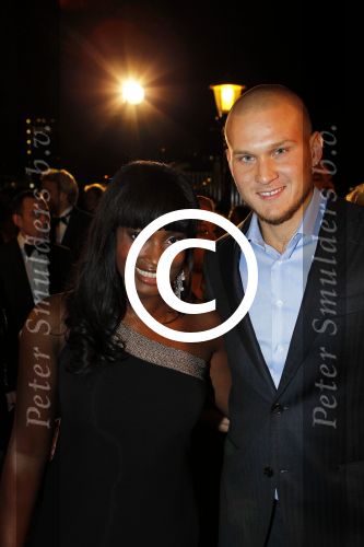 Amsterdam 21 oktober 2011
Uitreiking televizierring 2011 in carre. Zarayda Groenhart met nieuwe vriend
Peter Smulders bv