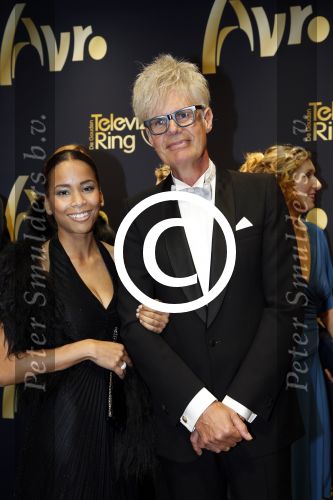 Amsterdam 19 oktober 2012
Televizier ring in carre. Ad Visser met ??
Peter Smulders bv