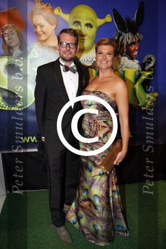 Amsterdam 4 november 2012
Premiere Shrek in het theater van de RAI. Anouk v Nes met man
Peter Smulders bv