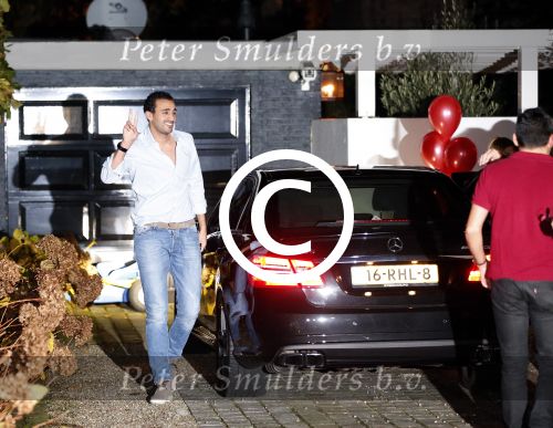 Zoetermeer Amsterdam 9 november 2012
Estelle Cruijff haalt haar vriend Badr Hari op bij de gevangenis in Zoetermeer en rijdt daarna naar haar huis toe in Amsterdam.
Peter Smulders bv