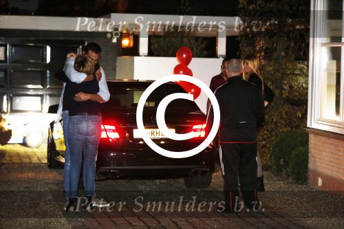 Zoetermeer Amsterdam 9 november 2012
Estelle Cruijff haalt haar vriend Badr Hari op bij de gevangenis in Zoetermeer en rijdt daarna naar haar huis toe in Amsterdam.
Peter Smulders bv