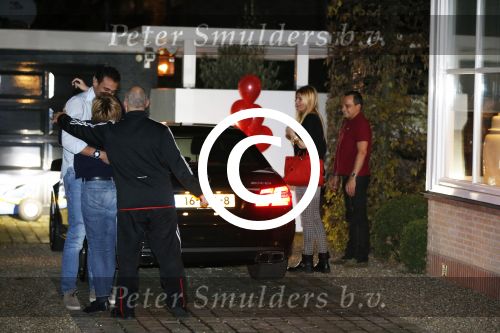 Zoetermeer Amsterdam 9 november 2012
Estelle Cruijff haalt haar vriend Badr Hari op bij de gevangenis in Zoetermeer en rijdt daarna naar haar huis toe in Amsterdam.
Peter Smulders bv