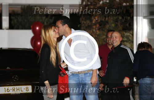 Zoetermeer Amsterdam 9 november 2012
Estelle Cruijff haalt haar vriend Badr Hari op bij de gevangenis in Zoetermeer en rijdt daarna naar haar huis toe in Amsterdam.
Peter Smulders bv