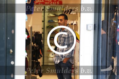 Amsterdam 11 november 2012
Estelle Cruiff en Badr Hari doen boodschappen in Amsterdam met Maxim Gullit.
Peter Smulders bv