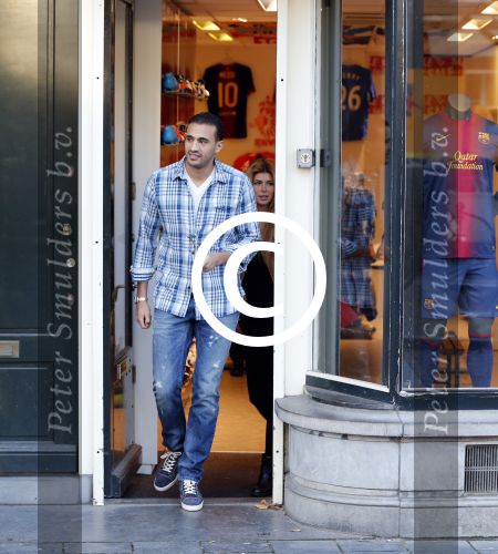 Amsterdam 11 november 2012
Estelle Cruiff en Badr Hari doen boodschappen in Amsterdam met Maxim Gullit.
Peter Smulders bv