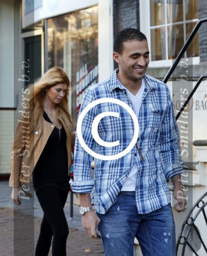 Amsterdam 11 november 2012
Estelle Cruiff en Badr Hari doen boodschappen in Amsterdam met Maxim Gullit.
Peter Smulders bv