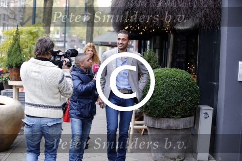 Amsterdam 12 november 2012
Badr Hari en Estelle Cruijff in de cornelis schuytstraat. Badr wordt geinterviewd door powned.
Peter Smulders bv