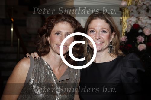 Amsterdam 12 november 2012
Beau monde awards in het amstel hotel. Kim en Barbara Barend
Peter Smulders bv