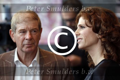 Ridderkerk 20 november 2012
Presentatie blad helden met Ronald en Bartina Koeman op de cover. Frits en Barbara Barend
Peter Smulders bv