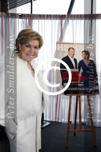 Ridderkerk 20 november 2012
Presentatie blad helden met Ronald en Bartina Koeman op de cover.
Peter Smulders bv