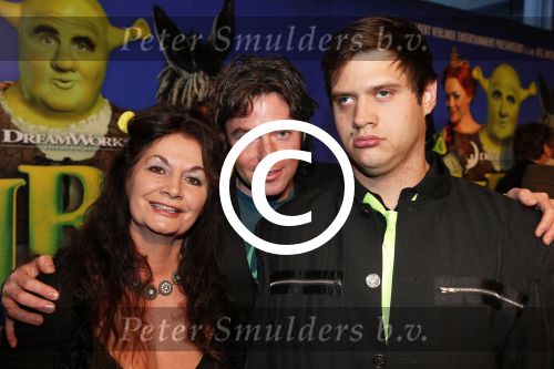 Amsterdam 4 november 2012
Premiere Shrek in het theater van de RAI. Belinda Meuldijk met zoon en Thierry Duval
Peter Smulders bv