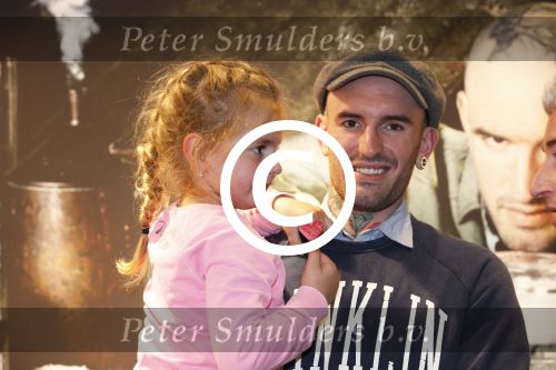 Amsterdam 8 november 2012
Presentatie Rehab Ben Saunders schoenen. Ook zijn dochter Stacey en ouders zijn aanwezig.
Peter Smulders bv