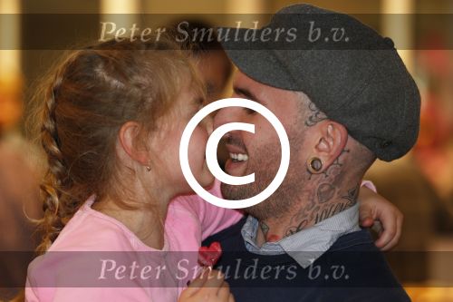Amsterdam 8 november 2012
Presentatie Rehab Ben Saunders schoenen. Ook zijn dochter Stacey en ouders zijn aanwezig.
Peter Smulders bv