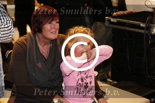 Amsterdam 8 november 2012
Presentatie Rehab Ben Saunders schoenen. Ook zijn dochter Stacey en ouders zijn aanwezig.
Peter Smulders bv