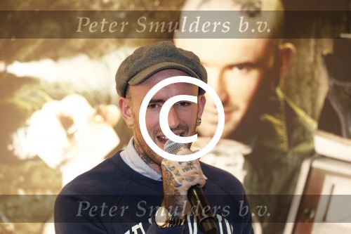 Amsterdam 8 november 2012
Presentatie Rehab Ben Saunders schoenen. Ook zijn dochter Stacey en ouders zijn aanwezig.
Peter Smulders bv