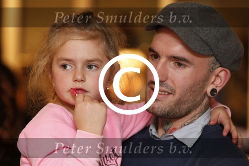 Amsterdam 8 november 2012
Presentatie Rehab Ben Saunders schoenen. Ook zijn dochter Stacey en ouders zijn aanwezig.
Peter Smulders bv