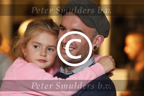 Amsterdam 8 november 2012
Presentatie Rehab Ben Saunders schoenen. Ook zijn dochter Stacey en ouders zijn aanwezig.
Peter Smulders bv
