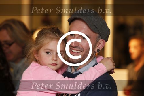 Amsterdam 8 november 2012
Presentatie Rehab Ben Saunders schoenen. Ook zijn dochter Stacey en ouders zijn aanwezig.
Peter Smulders bv