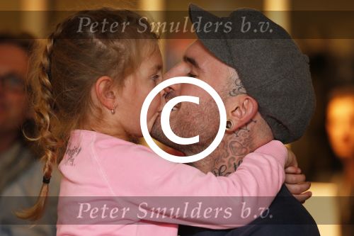 Amsterdam 8 november 2012
Presentatie Rehab Ben Saunders schoenen. Ook zijn dochter Stacey en ouders zijn aanwezig.
Peter Smulders bv