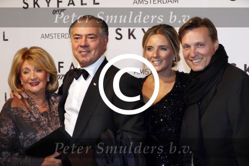 Amsterdam 28 oktober 2012
Premiere James Bond film skyfall in Tuschinski. Benno en Kitty Leeser en David en Ghitta Bijlsma
Peter Smulders bv