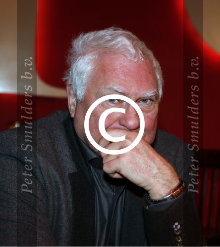Amsterdam 21 november 2012
Presentatie cast lul verhalen. Cesar Zuiderwijk
Peter Smulders bv