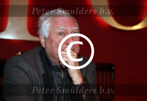 Amsterdam 21 november 2012
Presentatie cast lul verhalen. Cesar Zuiderwijk
Peter Smulders bv