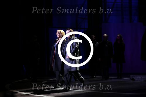 Amsterdam 11 november 2012
Premiere Zij gelooft in mij in het nieuwe de la mar.Chantal janzen met Martijn Fischer en cast
Peter Smulders bv