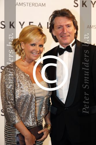 Amsterdam 28 oktober 2012
Premiere James Bond film skyfall in Tuschinski. Erik de Zwart met zijn vrouw
Peter Smulders bv