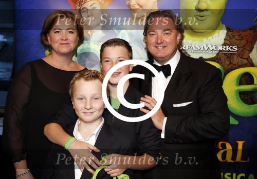 Amsterdam 4 november 2012
Premiere Shrek in het theater van de RAI. Erwin v Lambaart met vrouw en zoons
Peter Smulders bv