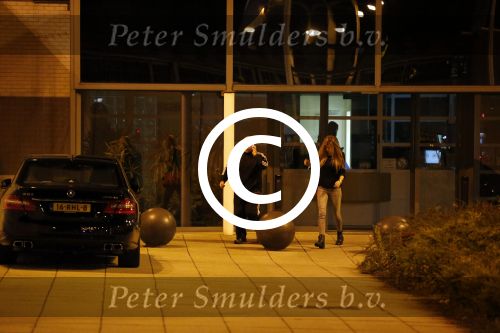 Zoetermeer Amsterdam 9 november 2012
Estelle Cruijff haalt haar vriend Badr Hari op bij de gevangenis in Zoetermeer en rijdt daarna naar haar huis toe in Amsterdam.
Peter Smulders bv