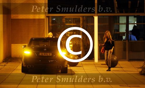 Zoetermeer Amsterdam 9 november 2012
Estelle Cruijff haalt haar vriend Badr Hari op bij de gevangenis in Zoetermeer en rijdt daarna naar haar huis toe in Amsterdam.
Peter Smulders bv