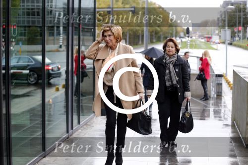 Amsterdam 2 november 2012
Rechtzaak Badr Hari in de rechtbank van amsterdam. Zijn advocaten zijn Benedicte Ficq en Marnix v d Werf. Moeder Estelle met moeder Robert halewijn
Peter Smulders bv