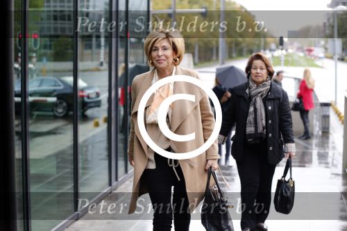 Amsterdam 2 november 2012
Rechtzaak Badr Hari in de rechtbank van amsterdam. Zijn advocaten zijn Benedicte Ficq en Marnix v d Werf. Moeder Estelle met moeder Robert halewijn
Peter Smulders bv
